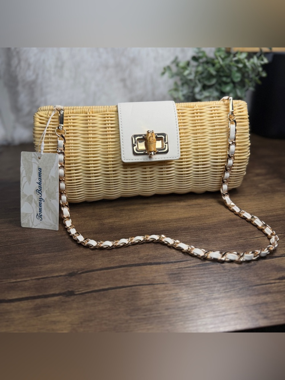 Tommy Bahama Woven Summer Bag